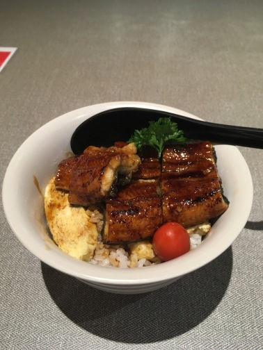 パビリオン（PAVILION）内のTokyo Streetのうな丼