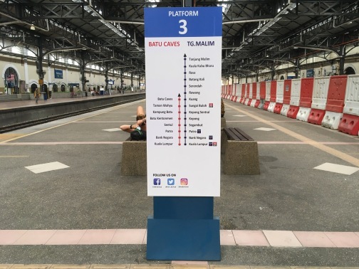 KTM鉄道のクアラルンプール駅（Kuala Lumpur）　３番ホーム