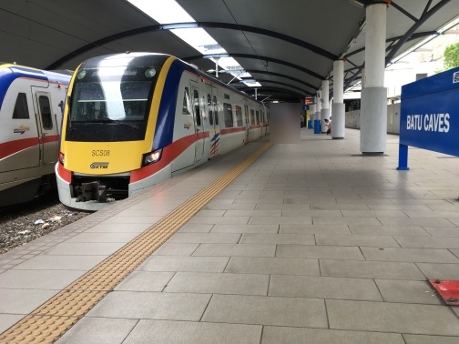 バツー洞窟（Batu Caves）からの帰りのKTM鉄道