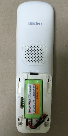 ユニデンのDECT2570　電池取付