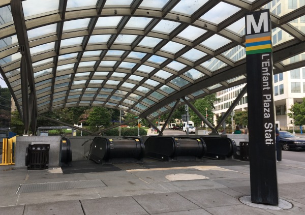 L'Enfant Plaza station駅(ランファン・プラザ駅)