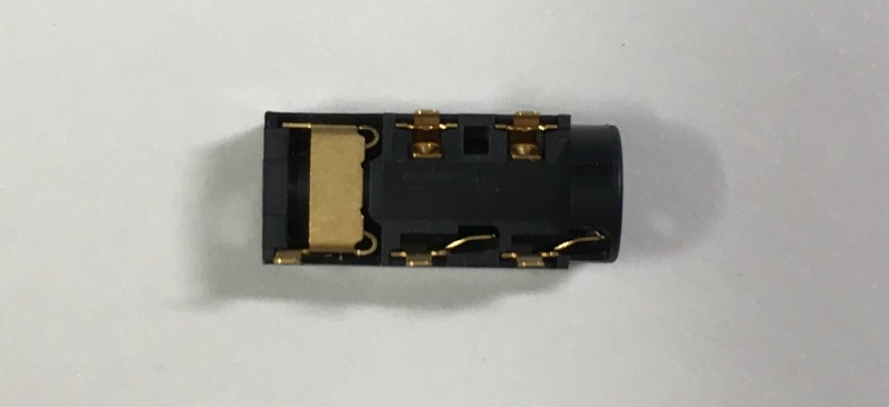 3.5mmの５極ミニジャック(マル信無線電機、M03-A10A0)