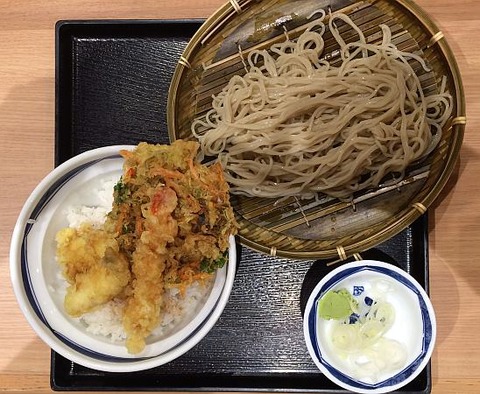 そば処信州屋(新宿南口店)の「天丼もりそばセット」