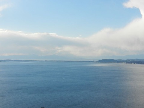 鋸山　からの　富士山　雲で見えません